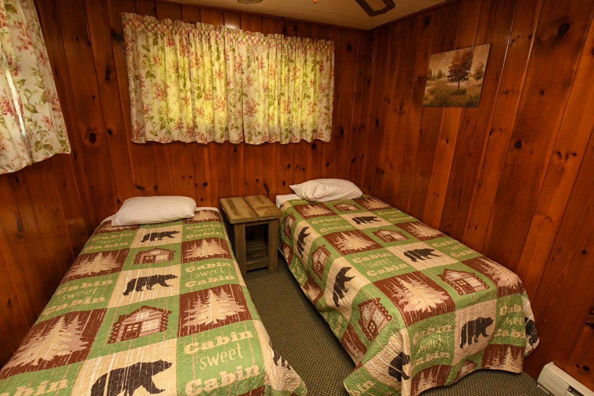 Lake George Diamond Cove Cottages, Cabins, & Hotel Εξωτερικό φωτογραφία